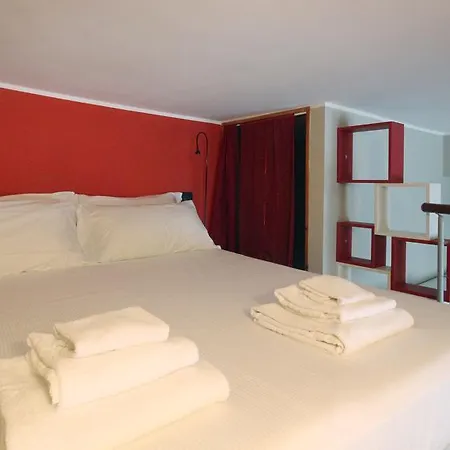 Italianway-s.m. Fontana Apartament *